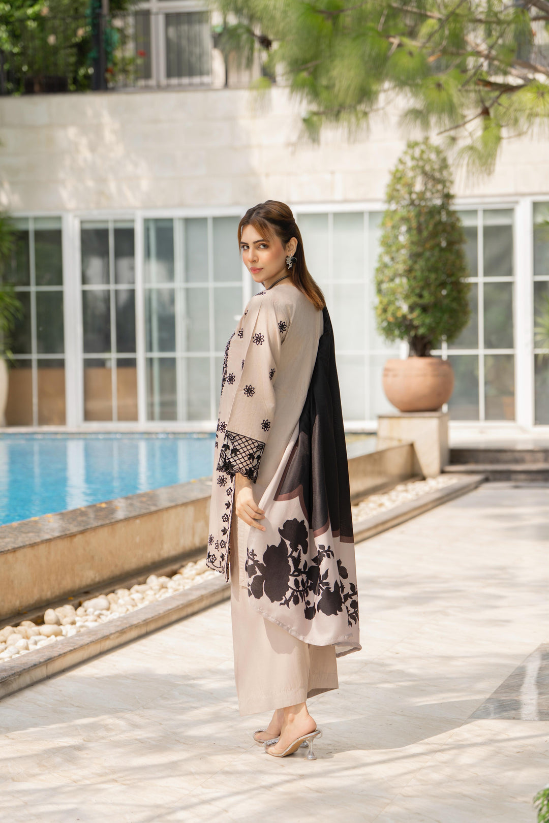 Raniyah- 3 Piece Linen Ready-to-wear