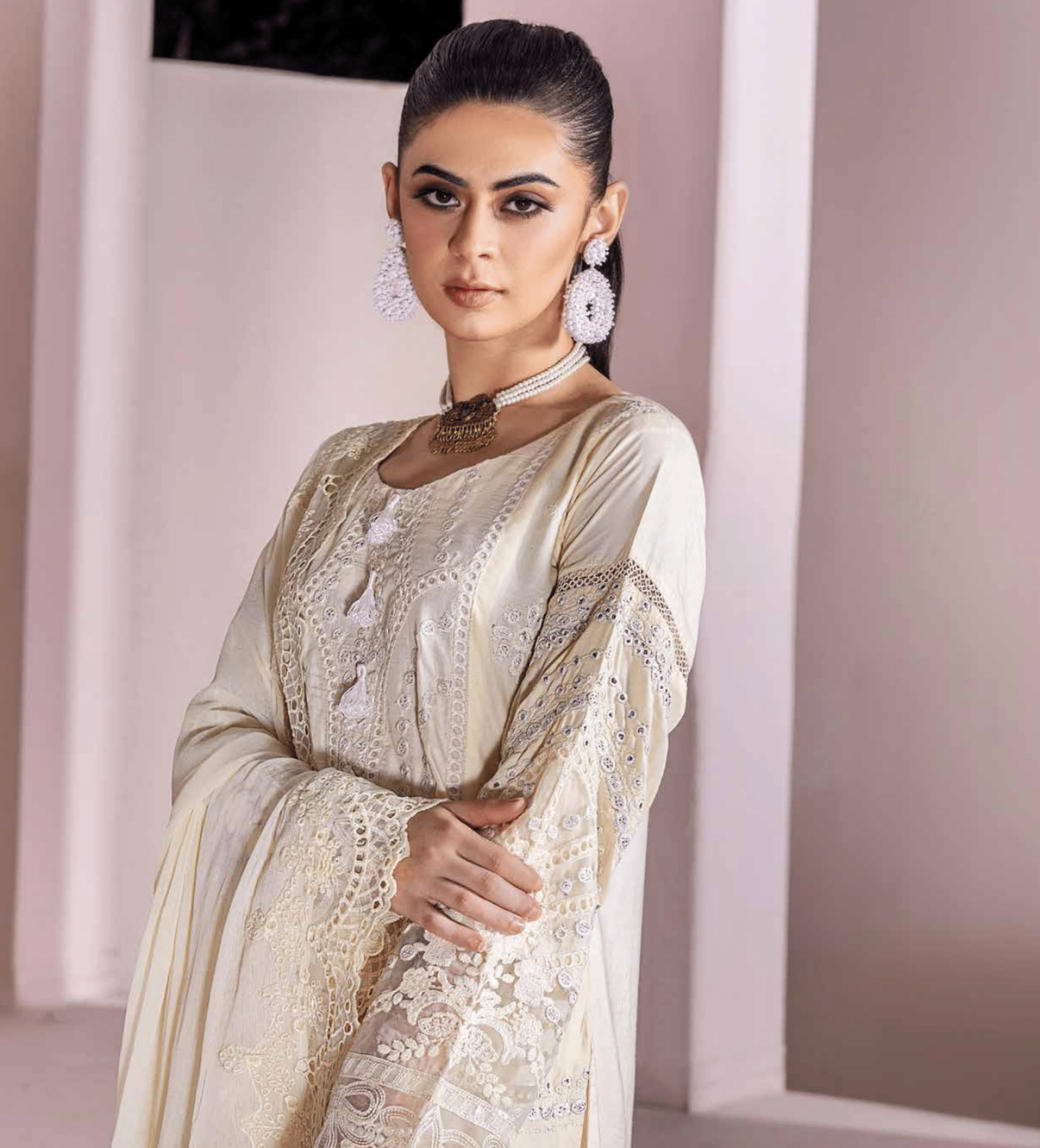 MUNIRA 3-Piece Embroiderd Digital Printed Linen Collection