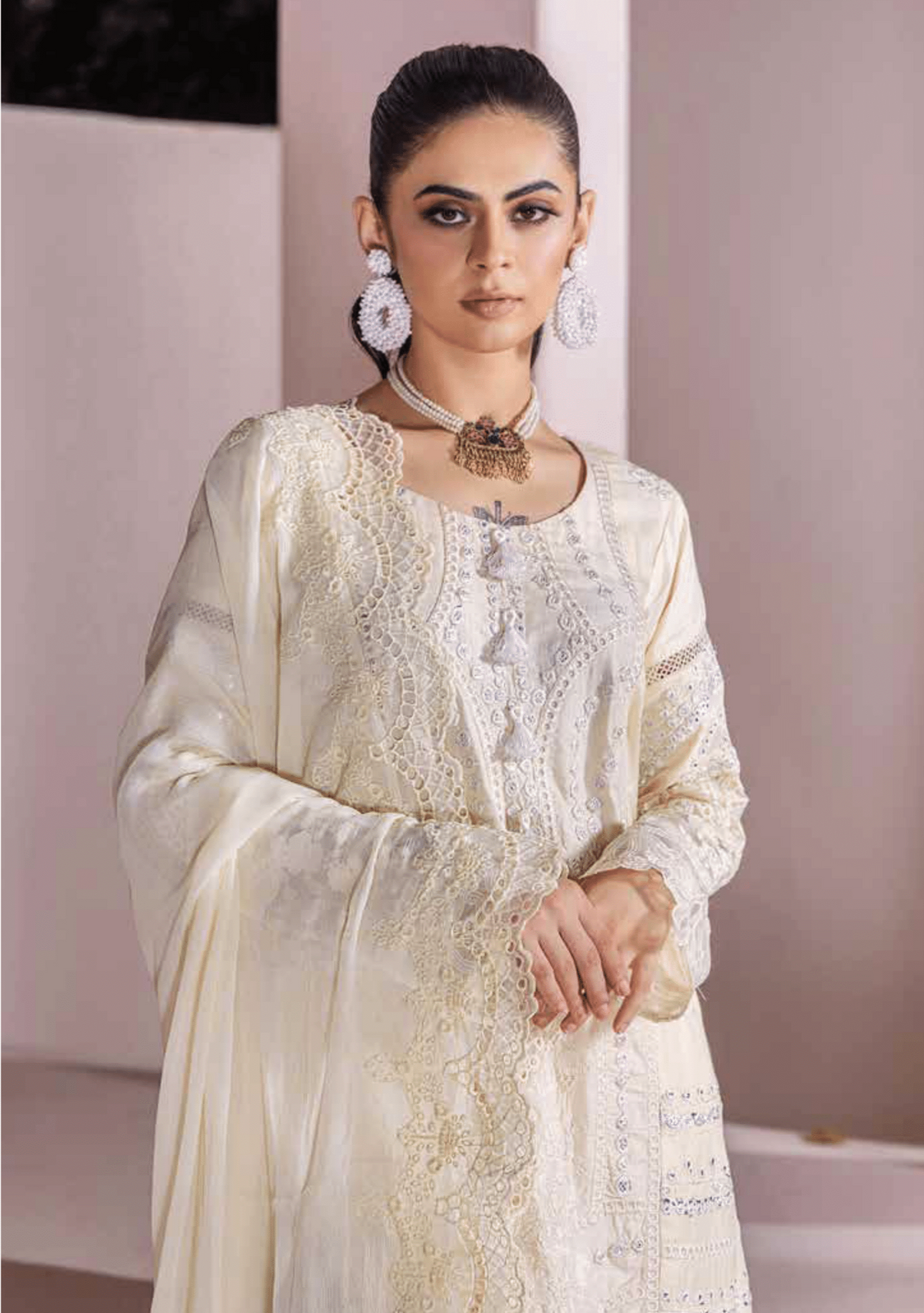 MUNIRA 3-Piece Embroiderd Digital Printed Linen Collection