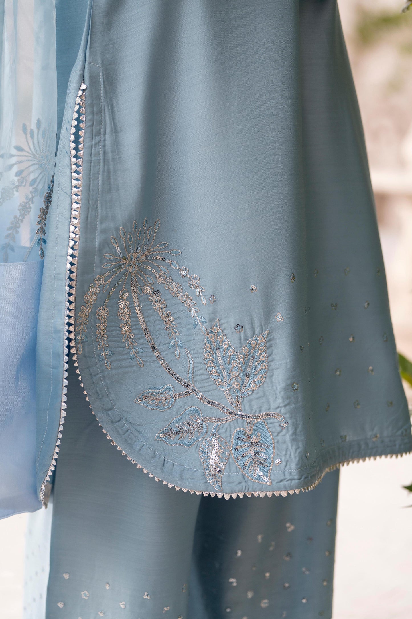 Raniyah Luxury Pret- 3 Piece Ready-to-wear