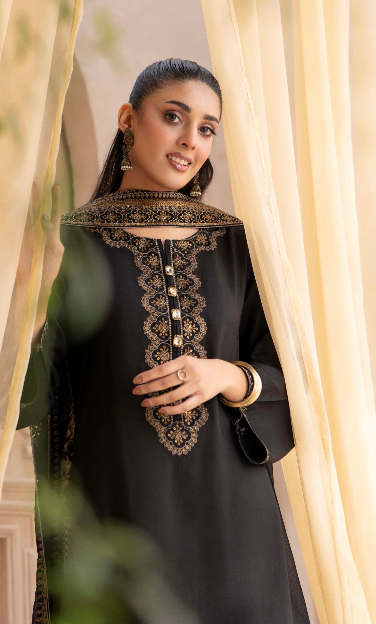 Raniyah Luxury Pret- 3 Piece Ready-to-wear