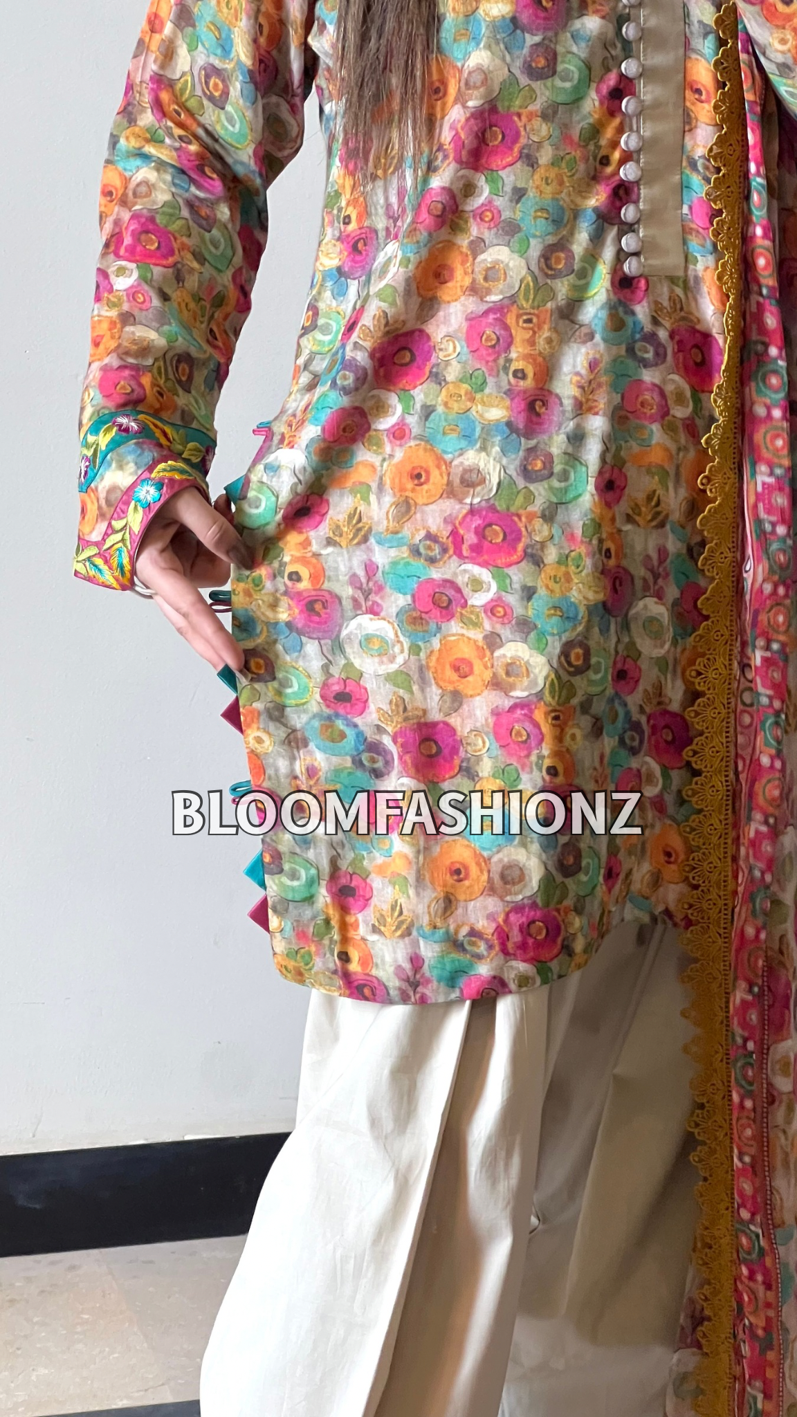 3 Piece Embroidered Pure Lawn Suit with Farshi Shalwar