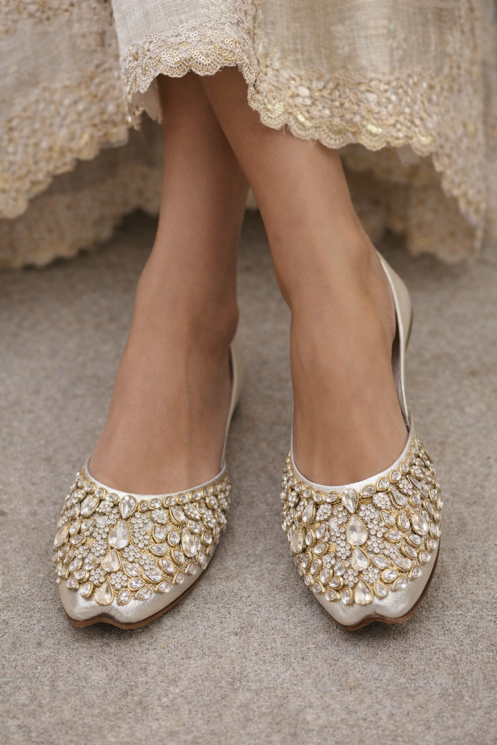 Silver Kundan Khussa