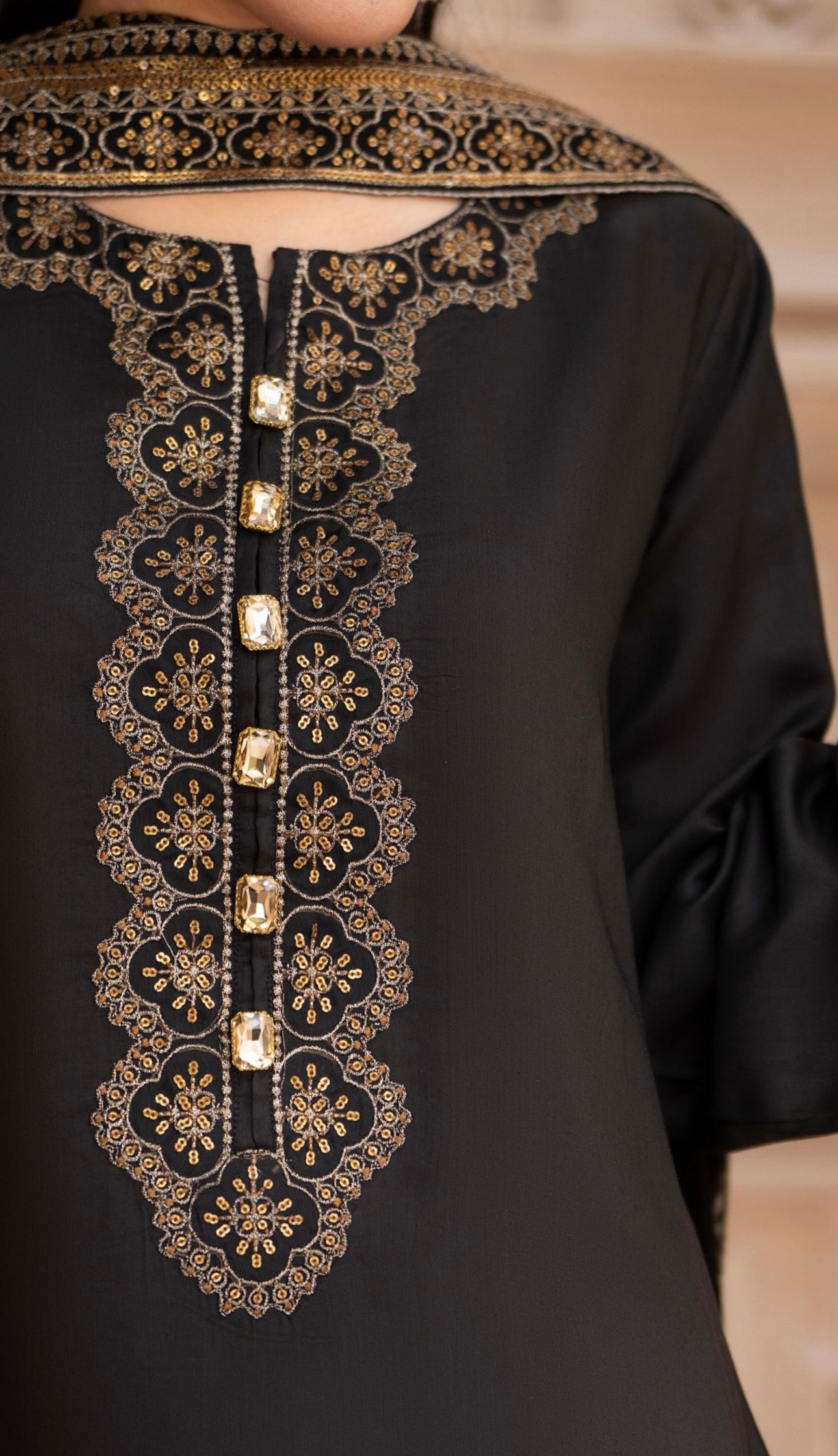 Raniyah Luxury Pret- 3 Piece Ready-to-wear