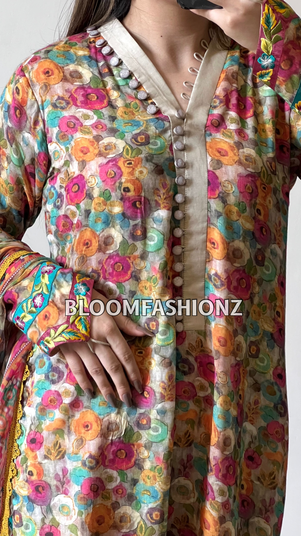 3 Piece Embroidered Pure Lawn Suit with Farshi Shalwar