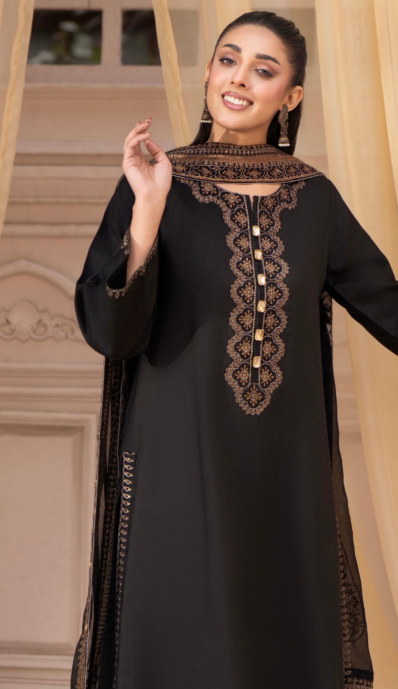 Raniyah Luxury Pret- 3 Piece Ready-to-wear