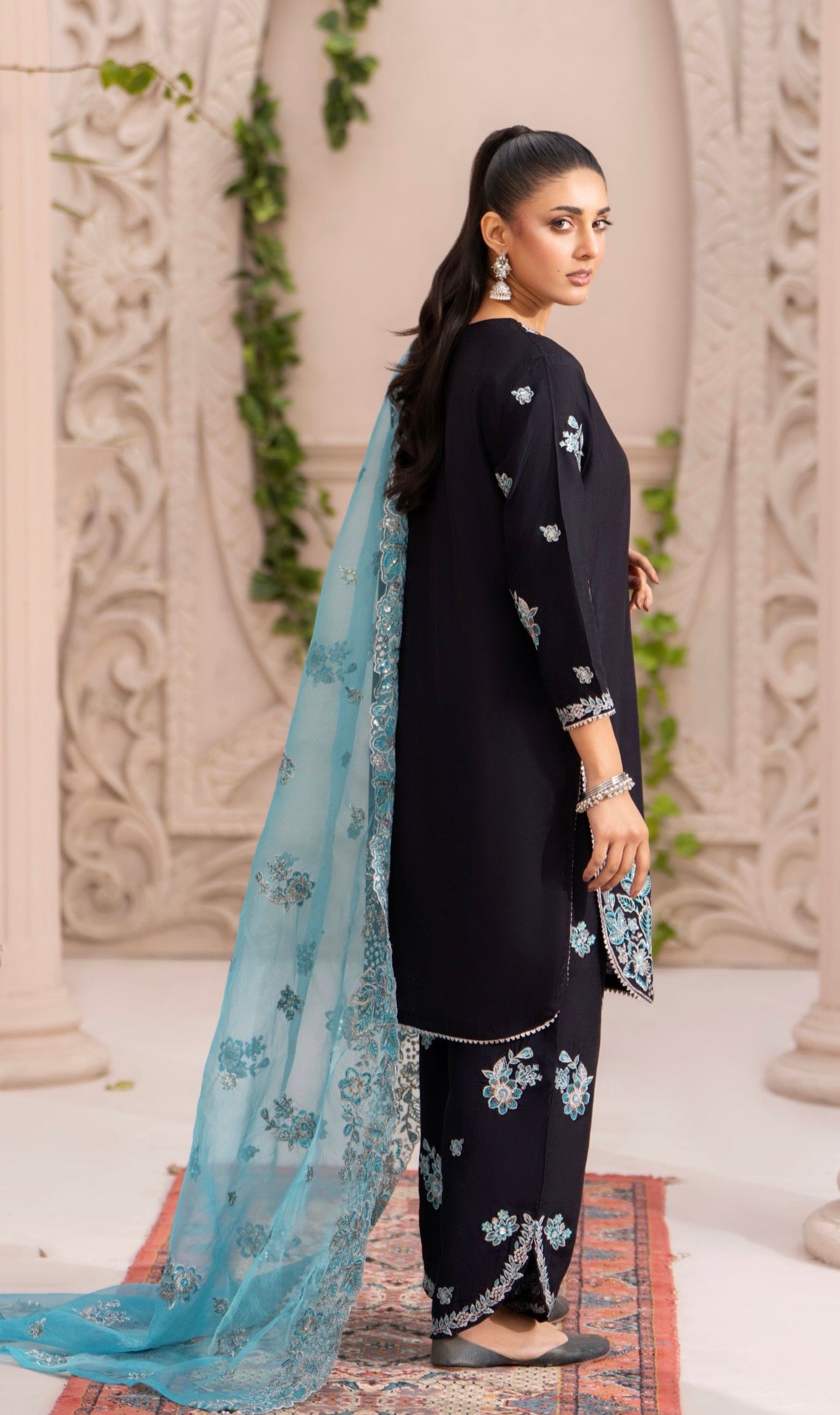 Raniyah Luxury Pret- 3 Piece Ready-to-wear