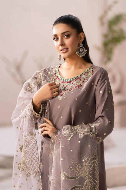 Raniyah Luxury Pret- 3 Piece Ready-to-wear